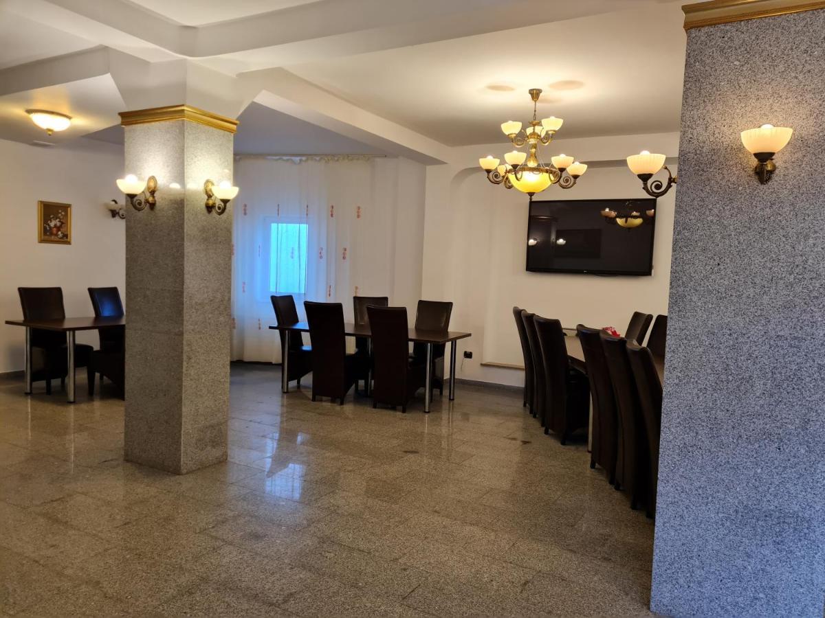 Pensiunea Kyfana Zărneşti Kültér fotó